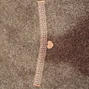 K-12 lace choker